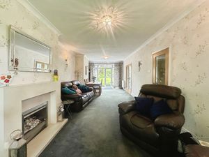 Living Room - click for photo gallery